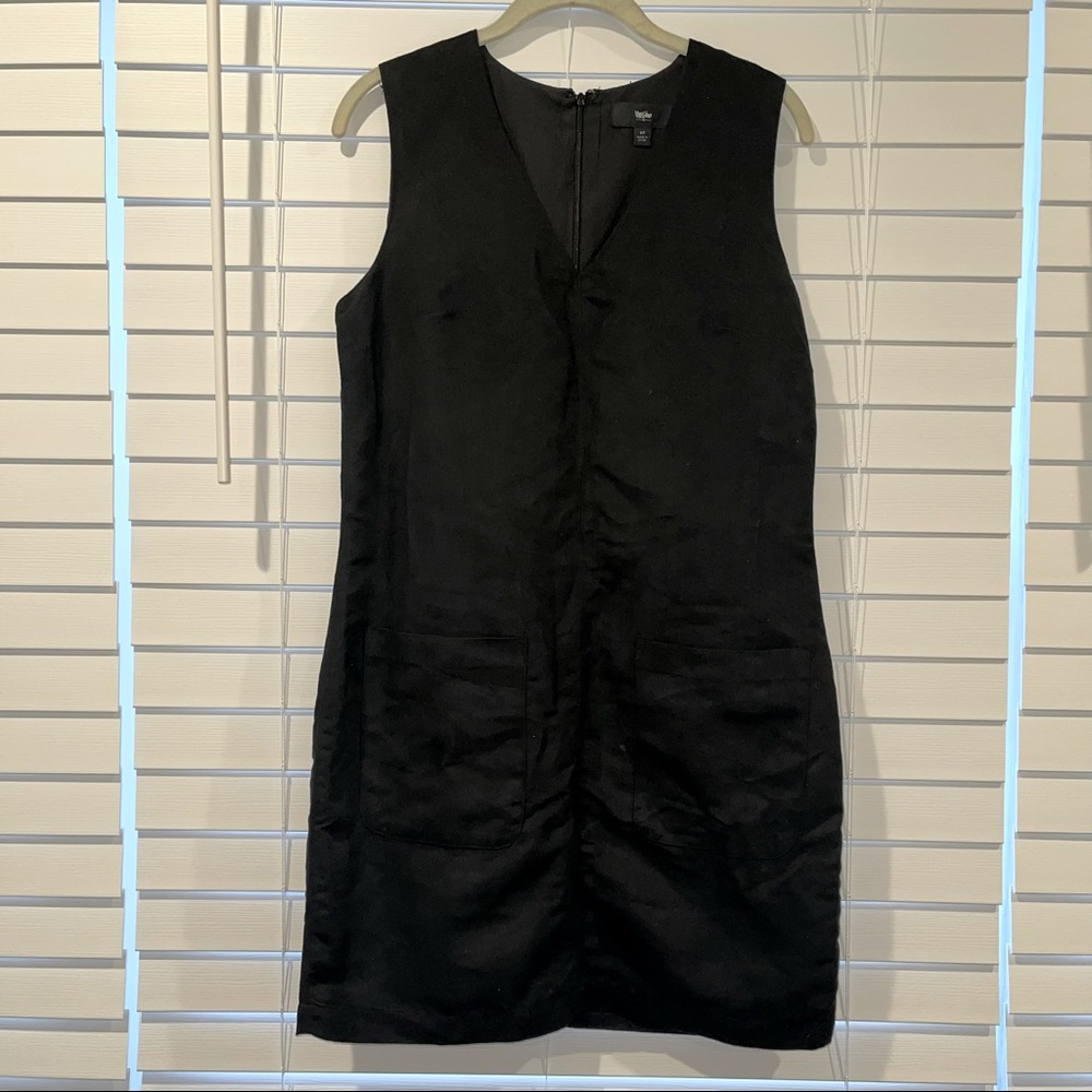 4/$10 ⚡️ Black V Neck Sleeveless Vegan Suede Dress